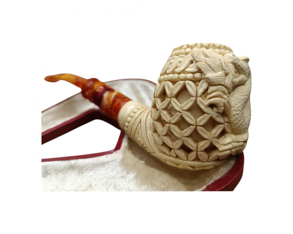 Block Meerschaum dragon Motiffed pipe