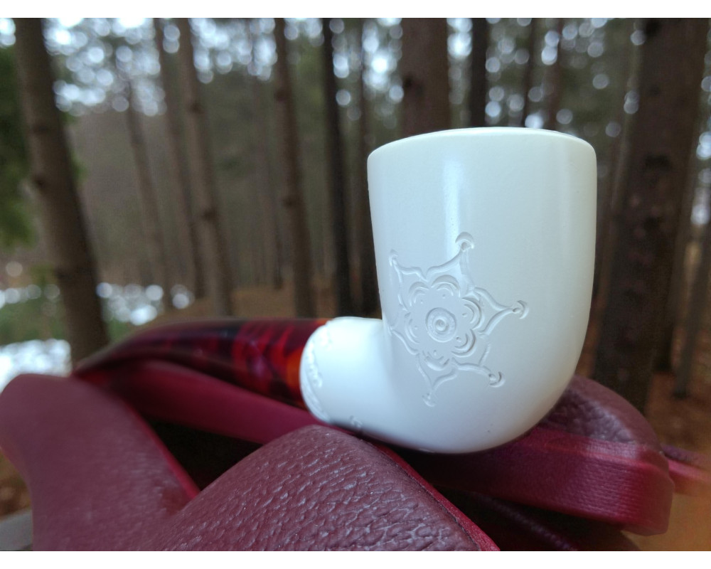 Block Meerschaum Crimson Lotus pipe