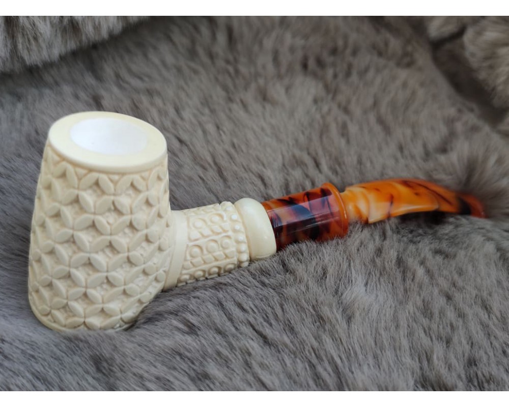 Carved Meerschaum Pipe