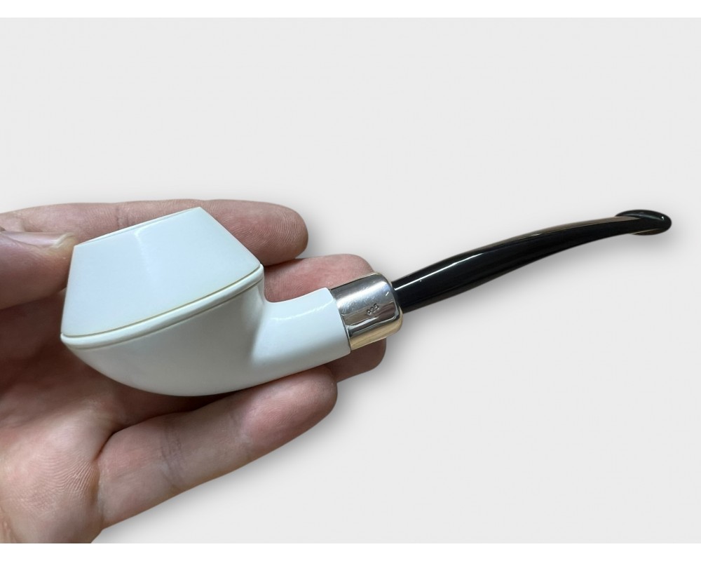 The Classic Prince Shape Pipe The Classic Prince Shape Pipe